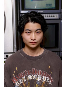 チルチェア 池袋(CHILL CHAIR) ランダムピンパーマ×センターパート