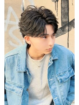 デュー 栄(DEW) 【DEW】フェザーパーマ/フェザーショート/センターパート