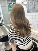 渋谷ミルクティーベージュダブルカラーヘーゼルベージュ顔まわり