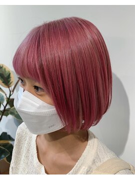 ドルチェ(DOLCE) ぱっつんボブのピンクヘアー