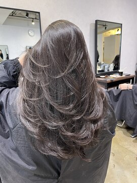 メリー オオサカ(Merly Osaka) バタフライカット