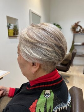 リベルタ ヘア デザイン(liberta hair design) グレイヘア　ローライト