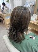 白髪ぼかしハイライト/オリーブベージュカラー/レイヤーカット