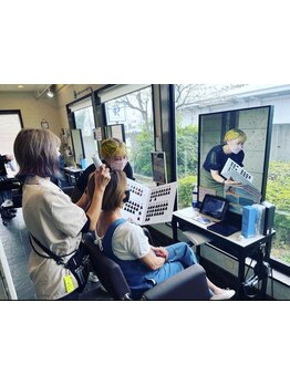 髪質や骨格、頭の形を見極め、あなただけに似合うスタイルをご提案♪お悩みやご要望もご相談ください◎