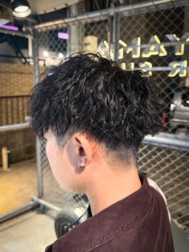 フジヤマ バーバー ショップ(FUJIYAMA BARBER SHOP) ツイストスパイラルマッシュ波打ちパーマ