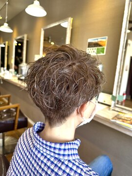 ヘアーメイクロージー 八軒店 (HAIR MAKE ROSY) インナーカラーショートカットシュートボブハイライトメッシュ