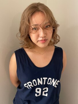 トナリ(tonari) 透明感ミルクティー