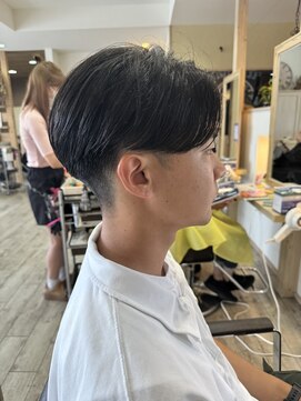 ヘア ロンドン カフェ(HAIR LONDON CAFE) 毛流れセンターパート