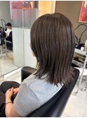 オリーブベージュ
