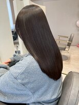 スト 静岡鷹匠(sto) グレージュ切りっぱなしボブ前髪ありミニボブミルクティベージュ