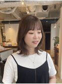 柔らかブラウン×ふんわりレイヤーミディ