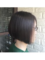 リー 東三国(Lee)&nbsp;ペールモーブアッシュ×前下がりボブ