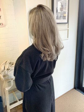 シーバイシー(CxC) ダブルカラー/ハイライト/外国人