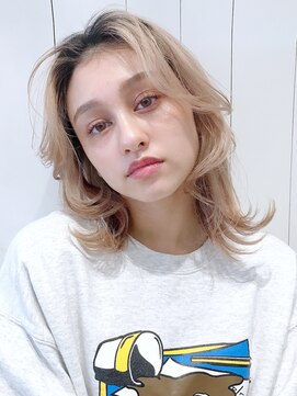 アイティー バイ アルバム 浦和店(IT by ALBUM) ナチュラルレイヤーヘア_かきあげロングマロンベージュ_8383