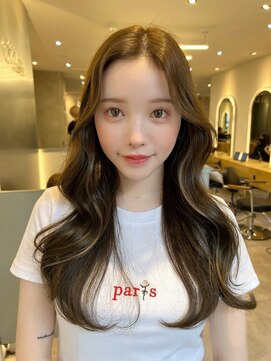 ジーナ 渋谷駅前(Zina) shion さり気なさがお洒落！ポイントインナーブリーチ