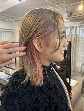 ニィ(2iee.) ブリーチ＋インナーカラー