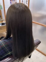 エルベ 内原店(elve)&nbsp;透明感たっぷりカーキグレージュ！◎