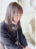 人気のオリーブグレージュ