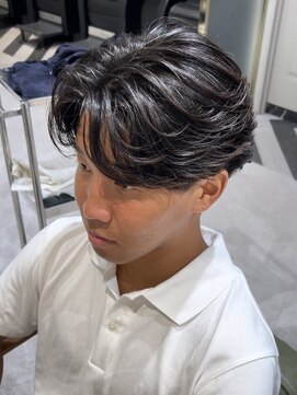ゼスト リル 新宿(ZEST lill) フェザーパーマ フェザーショート 毛流れパーマ 新宿 落合陽世