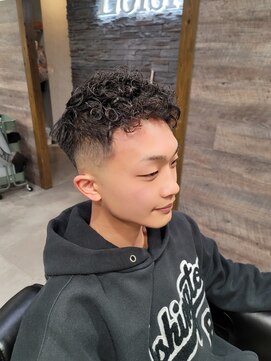 ロワジール 松戸店(Loisirs) スキンフェード×ニュアンスパーマ