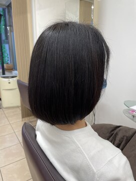 シェイプガーデンカメアリ(SHAPE GARDEN kameari) 前上がりボブ