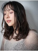 アッシュブラック透けバング抜け感レイヤーカットｖ浦和20代30代