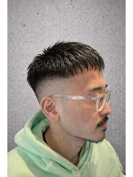 ワンワンオー バーバーショップ 長浜店(@110 BARBER SHOP) スキンフェード×クロップスタイルで創る、眼鏡に映える男の正装
