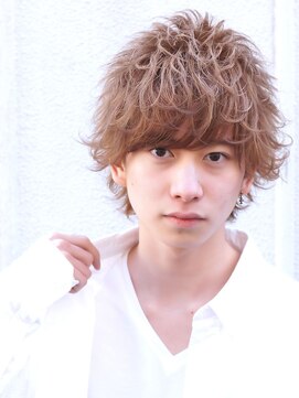 アクロス 原宿(AKROS) アローンネオウルフ