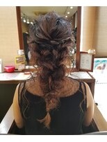 パピヨンロゼ(Papillon Rose)&nbsp;編み込み三つ編みアレンジ