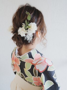 ヘアデザイン ステラ(hair design sTella) 袴姿に王道シニヨンスタイル