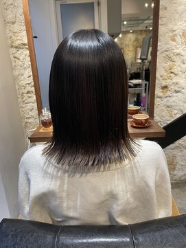 ジュエ (jouer) ミディアム髪質改善外ハネツヤ髪アースカラーナチュラルモード