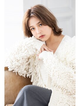 トティア 梅田(Totia) 【Totia梅田】ニュアンスボブ×カーキベージュ