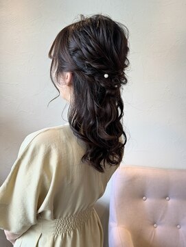 リベラル(liberal) ふんわりハーフアップ【20代/30代/40代】