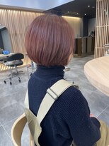 ピンクがかわいいボブスタイル　　村田