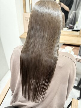 スピラ(SPiRA) 【ULTOWA時々KERAFECT】新色CHROMATECH 1カラーグレージュ