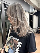 ヌエン 渋谷(NU/EN)&nbsp;【shou】秋のお勧め外国人風バレイヤージュと海外レイヤーカット