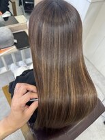 サンノット(SUN KNOT)&nbsp;ハイライト履歴のある髪に縮毛矯正