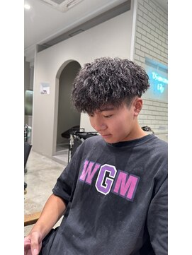 ダイアモンドリリー(Diamond Lily) メンズカット×パーマ×ブリーチ