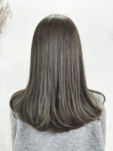 サロンドクロエ(Salon de Chloe)&nbsp;上品ワンカールレイヤー × ブリーチなし × アッシュベージュ色