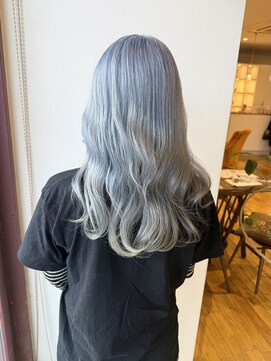 12/15【髪質改善ブリーチ】ブルーシルバー【千代田彩夏】