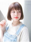切りっぱなしボブ アッシュカラー 透明感