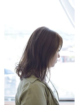 ヘアアンドメイク ムーア(Muuua) アッシュブラウン