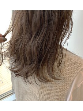 ジーナ 札幌(Zina) 【Zina SAPPORO】ミディアム・ベージュ