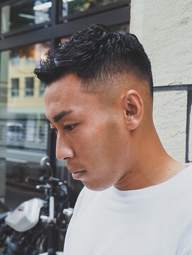 タフ バーバーショップ(TOUGH BARBER SHOP) 外国人風 アイロンパーマ 癖毛風