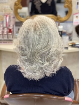 美容室 ティンカーベル パーマスタイル