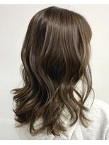 ステアケース 武蔵小杉店(stair:case)&nbsp;【助川】白髪ぼかし/ハイライト/20代30代40代ヘアスタイル