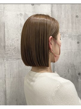 ビスポーク(BESPOKE) ショコラアッシュ☆ストレートリップラインぱっつんボブ