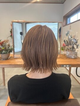 ツキ(TSUKI) ボブ×ベージュ