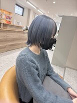 シカ 神戸三宮元町店(Cica)&nbsp;ペールブルー ウルフ ブリーチ 三宮 ハイトーン デザインカラー