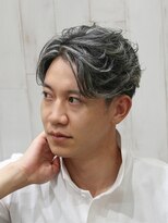 ヨシザワインク プレミアム 横浜 桜木町店(YOSHIZAWA Inc. PREMIUM)&nbsp;ハイトーン大人メッシュピンパーマローフェードメンズカット